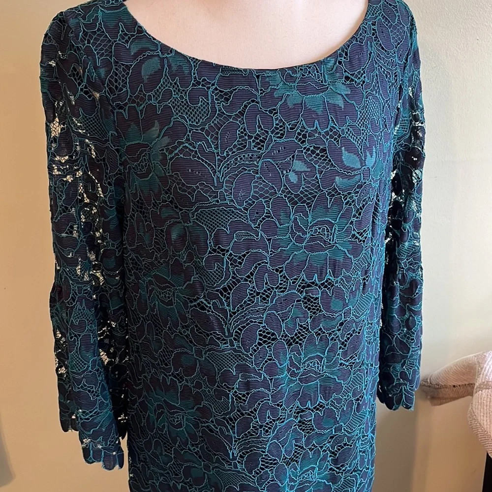 Green Lace Shift Dress with Scalloped Hem